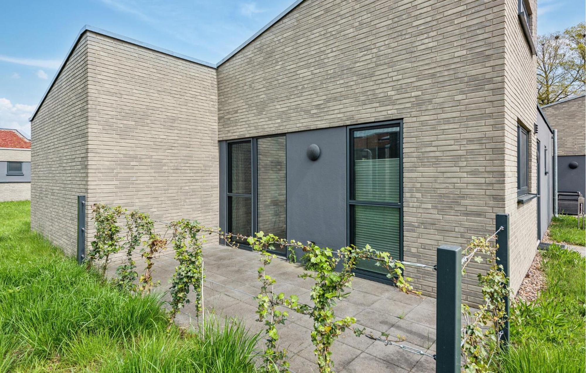 Gorgeous Home In Lembruch-Duemmer See With Kitchen Luaran gambar